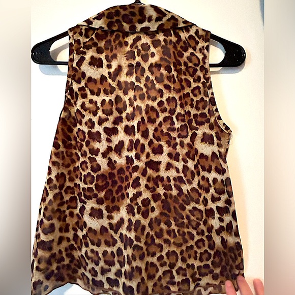 JULIES Leopard Sleeveless Top. Button down, lapel collar   Size S - Picture 4 of 6